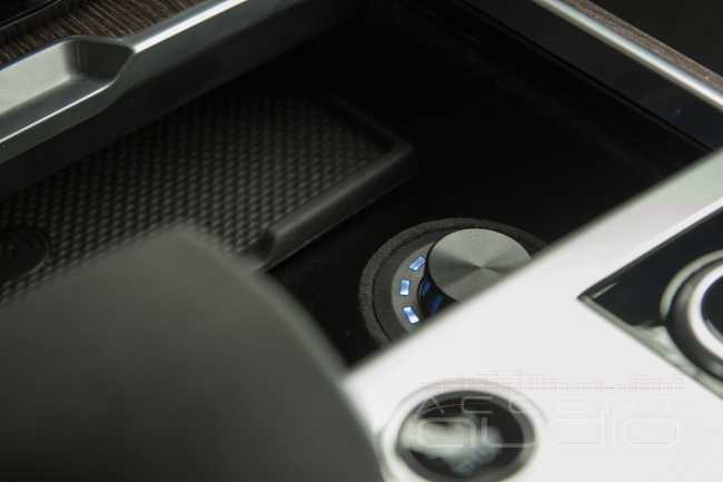 Не бюджетное решение: замена Meridian на аудиосистему в новом Range Rover