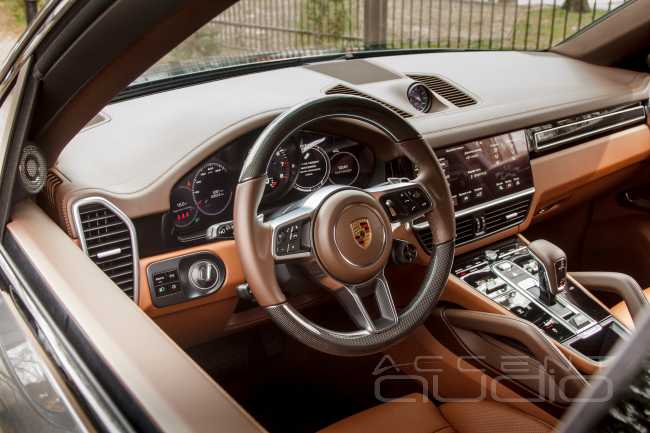Бюджетная модернизация аудиосистемы в Porsche Cayenne Coupe 2022