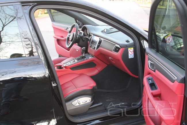 Porsche Macan - Bose + Focal = House Music!