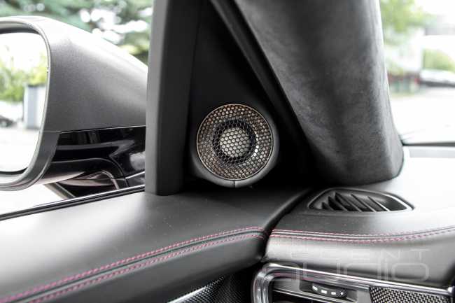 Как сделать звучание аудиосистемы Porsche Panamera роскошным