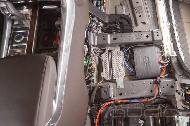 Жёлтая роскошь звука Focal KX для нового Range Rover Sport