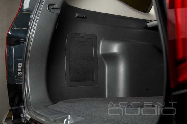 Нескромный звук в скромном Mitsubishi Pajero Sport 