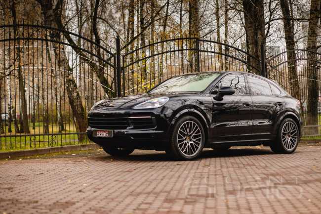 Штатная премиум аудиосистема в новом Porsche Cayenne Coupe
