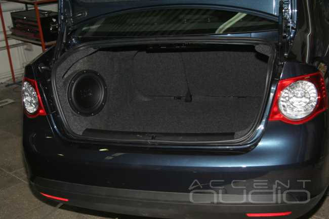 Особенности установки акустики в Volkswagen Jetta