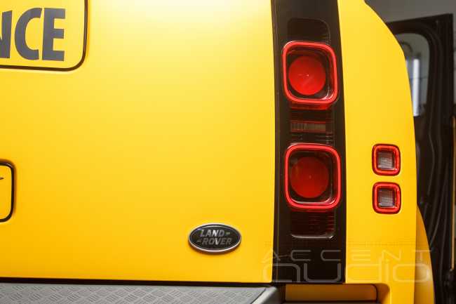 Лучшая аудиосистема Audiotec-Fischer для LandRover Defender 2022