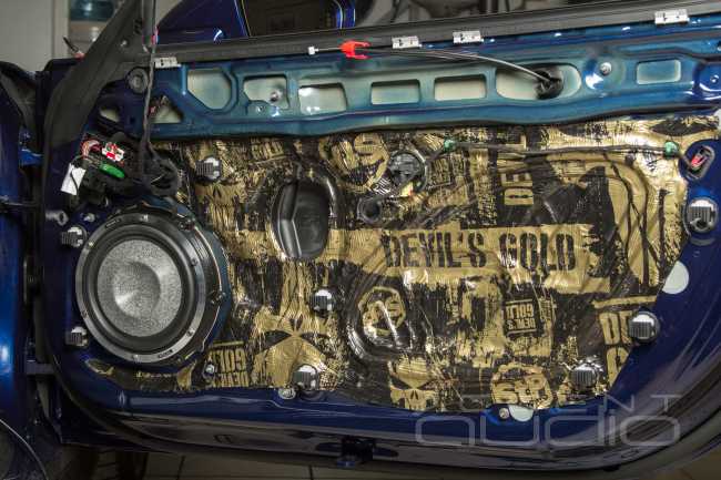 Аудиосистема для Porsche Carrera 911 S: красивые решения для красивого автомобиля