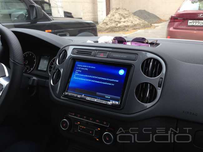 Мультимедиа, навигация, звук в Volkswagen Tiguan: наши решения 2014