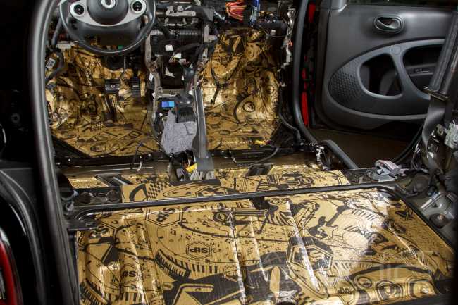 Дешево, эффективно и эффектно – настоящий автозвук для Smart Fortwo