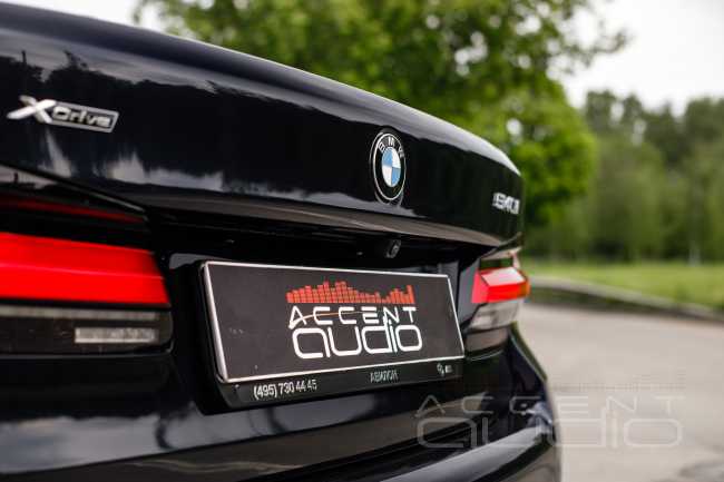 Мне все самое лучшее: правильный звук на немецких компонентах для BMW 540i