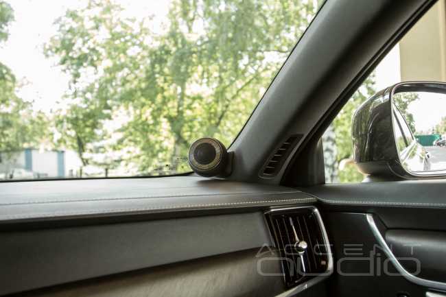 Живой звук новой аудиосистемы в Volvo V90 Cross Country 2021