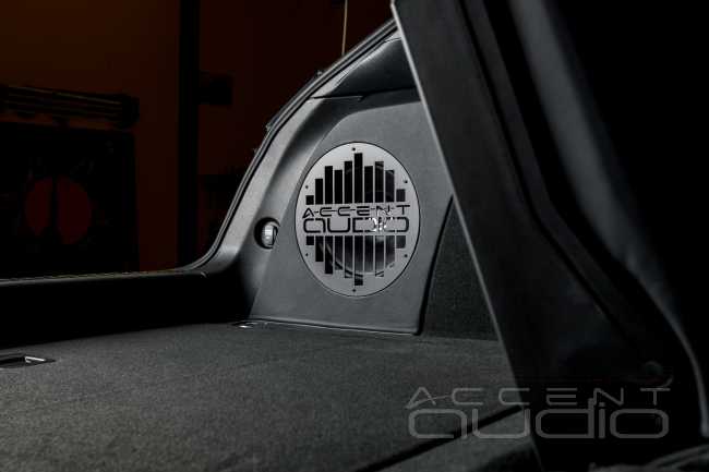 Немецкая машина для звука: Audiotec-Fischer и Porsche Macan 2020