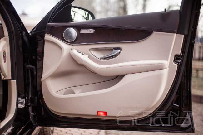 Бюджетно – значит отлично: новый звук в Mercedes-Benz W205