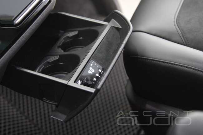 Volkswagen Multivan шумоизоляция и эффективная модернизация аудиосистемы за минимальные деньги