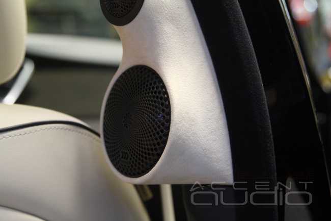 Роскошь звука для задних пассажиров Hyundai Genesis