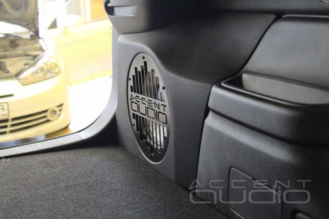 Модернизация звука, шумоизоляция и черный потолок из алькантары для Mitsubishi Outlander