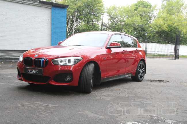 Звук в BMW 118i: полноценная система на одном усилителе