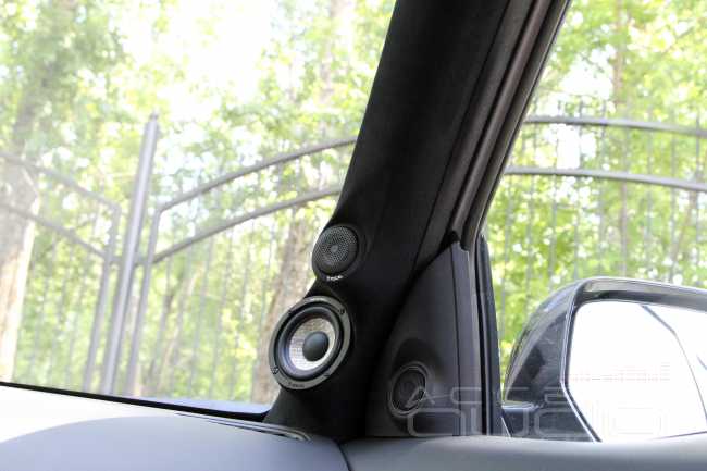 Модернизация звука, шумоизоляция и черный потолок из алькантары для Mitsubishi Outlander