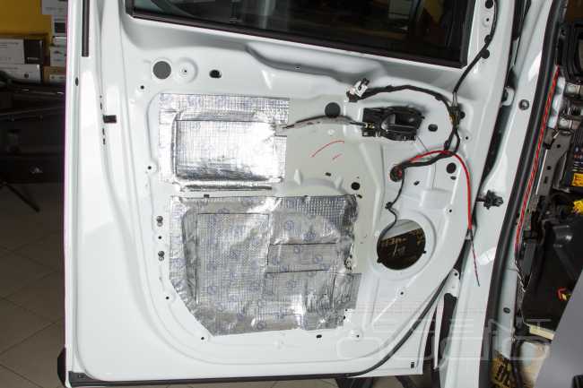 Вдаль с комфортом, звуком и стилем: автозвук и тюнинг Opel Zafira Life