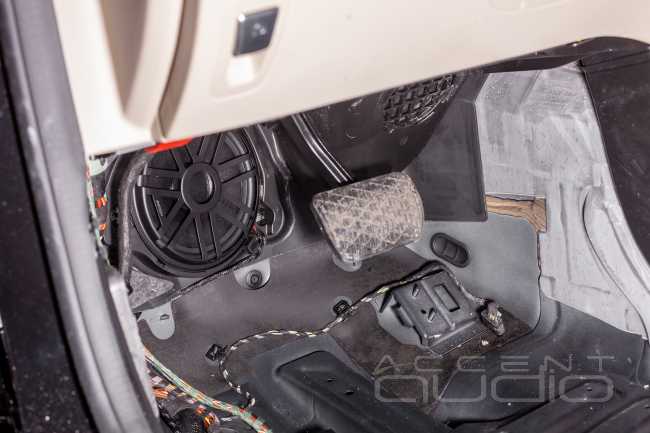 Бюджетно – значит отлично: новый звук в Mercedes-Benz W205