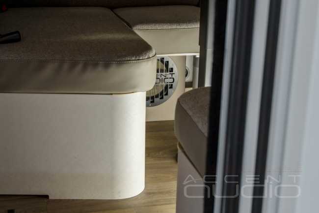 А я – в домике: автозвук и дооснащение автодома Mercedes-Benz Hymer