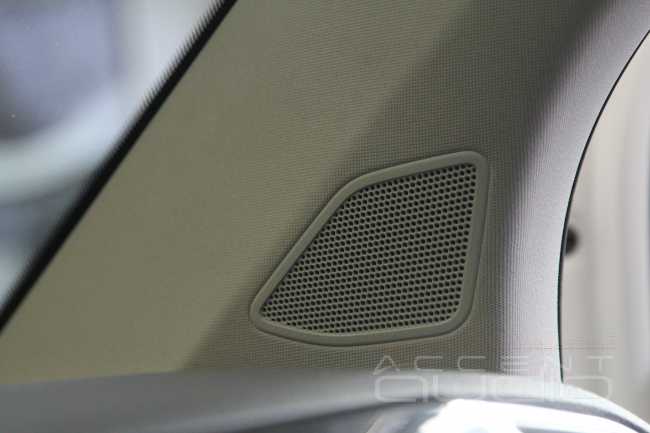 Volkswagen Multivan шумоизоляция и эффективная модернизация аудиосистемы за минимальные деньги