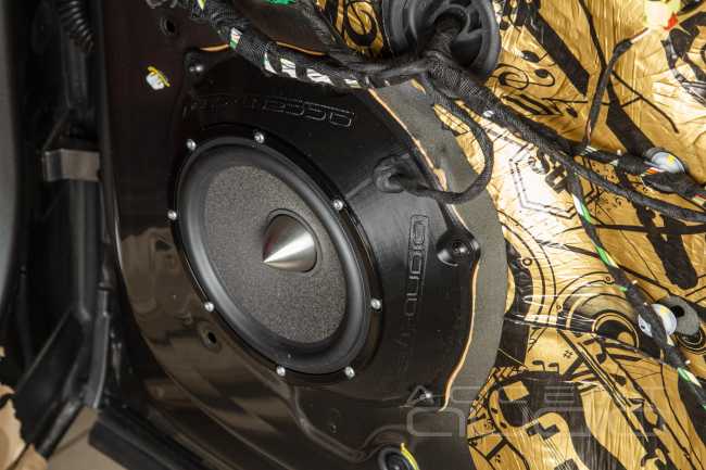 Смена принципов: премиальная аудиосистема Audiotec-Fischer для нового Porsche Cayenne Turbo