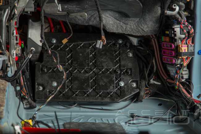 Новая, громкая, стильная аудиосистема в Porsche Taycan