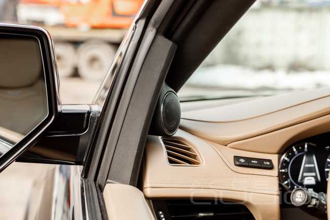 Немецкий звук в американской машине: модернизация аудиосистемы Cadillac Escalade