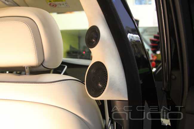 Роскошь звука для задних пассажиров Hyundai Genesis