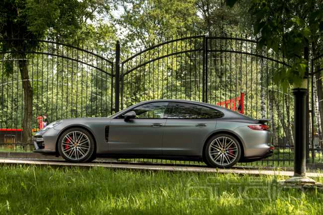 Как сделать звучание аудиосистемы Porsche Panamera роскошным