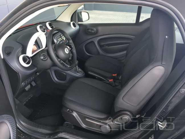 Дешево, эффективно и эффектно – настоящий автозвук для Smart Fortwo