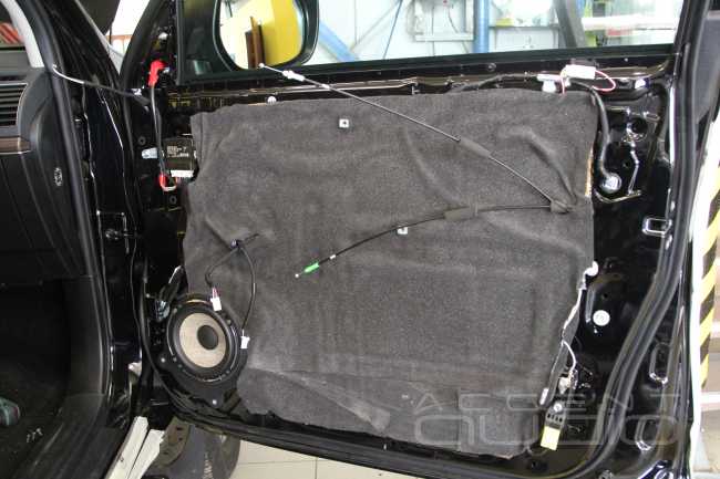 Замена магнитолы в Toyota Land Cruiser Prado 150