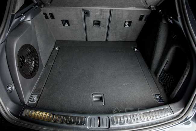 Немецкая машина для звука: Audiotec-Fischer и Porsche Macan 2020