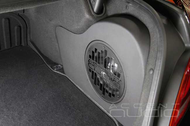 Роскошь звука для задних пассажиров Hyundai Genesis