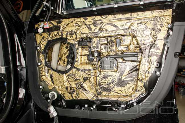 Hi-End аудиосистема в Range Rover Autobiography