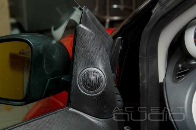 Дешево, эффективно и эффектно – настоящий автозвук для Smart Fortwo