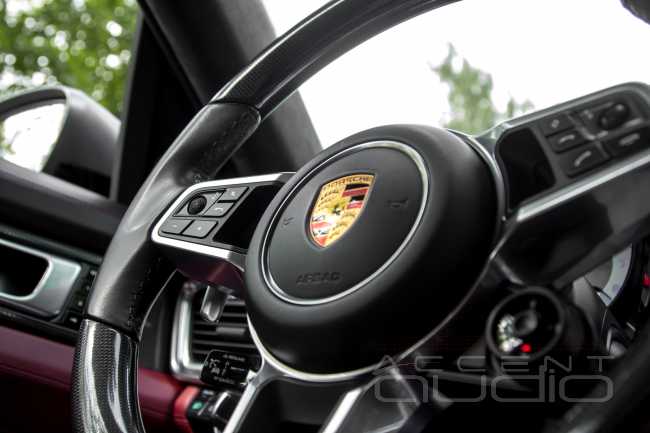 Как сделать звучание аудиосистемы Porsche Panamera роскошным