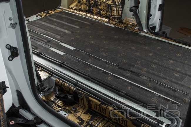 Вдаль с комфортом, звуком и стилем: автозвук и тюнинг Opel Zafira Life