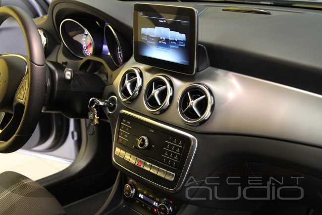 Mercedes-Benz GLA новый звук в правильном кузове и slim версии компонентов