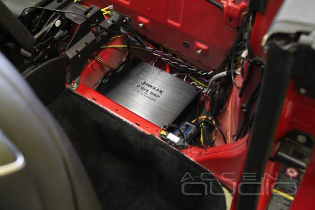 Отбрасывая все лишнее от HarmanKardon: новый звук Audison в Mercedes-Benz SL350