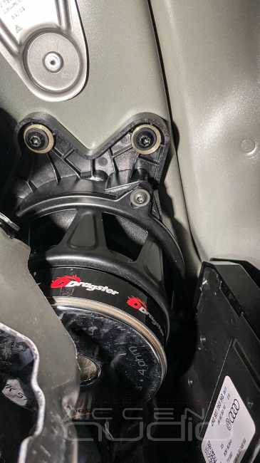 Аудиосистема для Porsche Carrera 911 S: красивые решения для красивого автомобиля