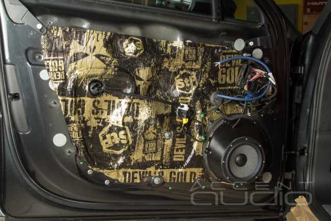 Как сделать звучание аудиосистемы Porsche Panamera роскошным