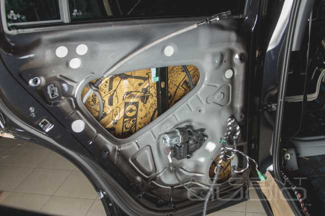 Будущая трёшка в рестайле: масштабируемая аудиосистема для VW Tiguan 2 Restyle