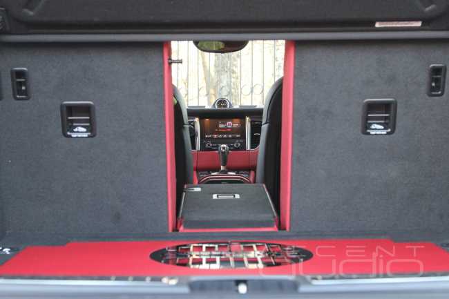 Porsche Macan - Bose + Focal = House Music!