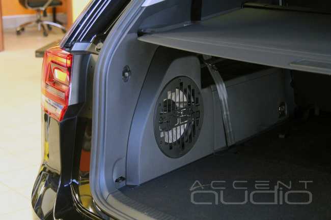 Большому брату сабвуфер надо: настоящий звук для Volkswagen Teramont !