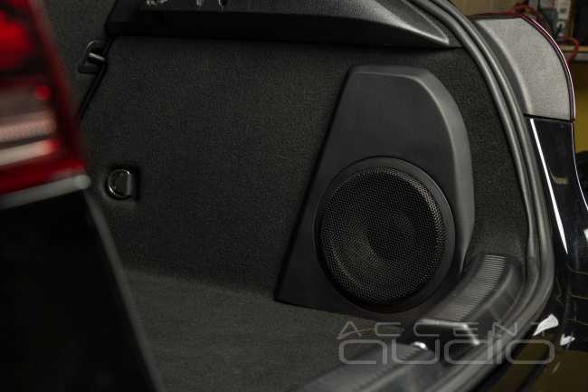 Бешеная табуретка со звуком: чёткий кач в новом Mercedes A 45