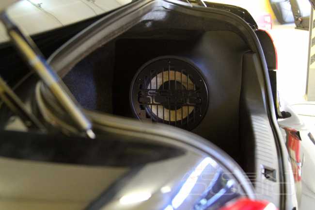 Замена пародии от Bose на настоящую аудиосистему в Infiniti Q50