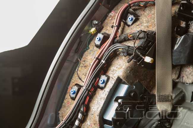 Новая, громкая, стильная аудиосистема в Porsche Taycan