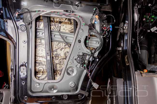 Тяжелая артиллерия: премиальный звук в Volkswagen Crafter