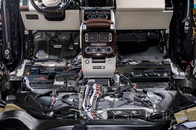 Hi-End аудиосистема в Range Rover Autobiography